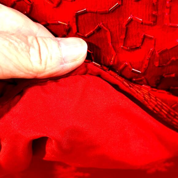 Vintage Laurence Kazar red silk top with beaded design Size S short sleeves - Picture 11 of 13